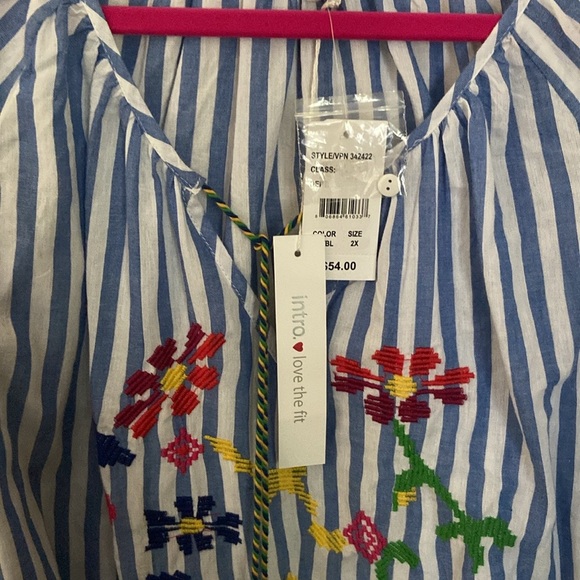 intro. Embroidered Floral, Blue and White Stripped Tunic Top w/ Colorful Tassels - Picture 4 of 7